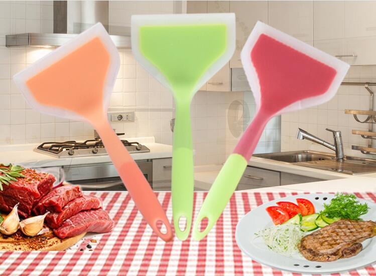 Wide Silicone Turner - waseeh.com