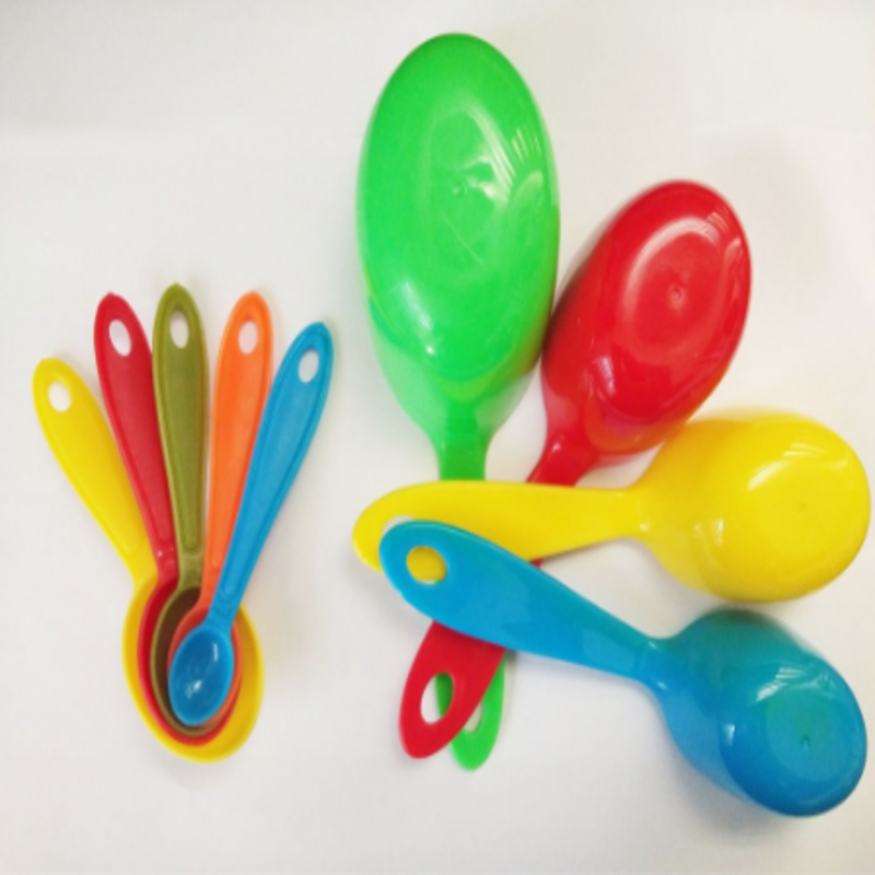 Multi-Colored Measuring Cups and Spoons (9 pcs) - waseeh.com