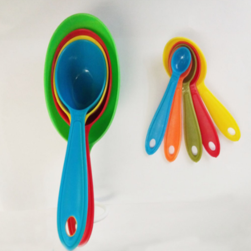 Multi-Colored Measuring Cups and Spoons (9 pcs) - waseeh.com