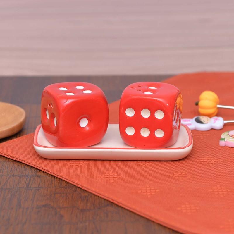 Dice Shaped Salt & Pepper Set - waseeh.com