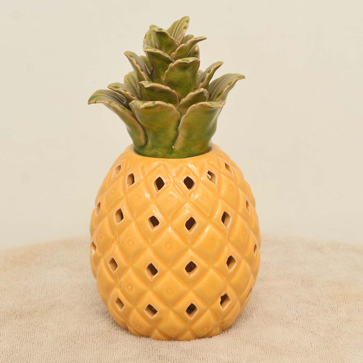 Fruity Pineapple Decor - waseeh.com