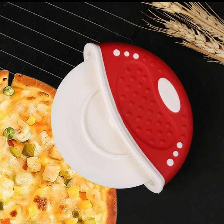 Grooved Wheel Pizza Knife - waseeh.com