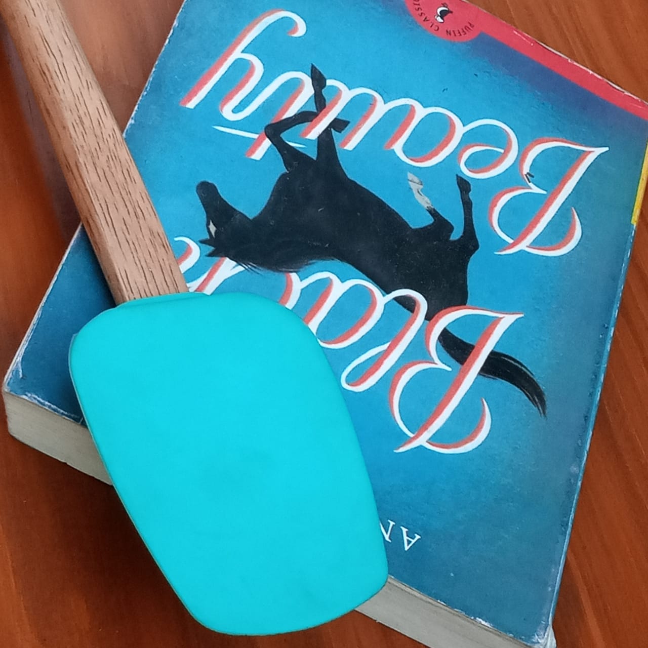 Simple Silicone Bamboo Spatula - waseeh.com