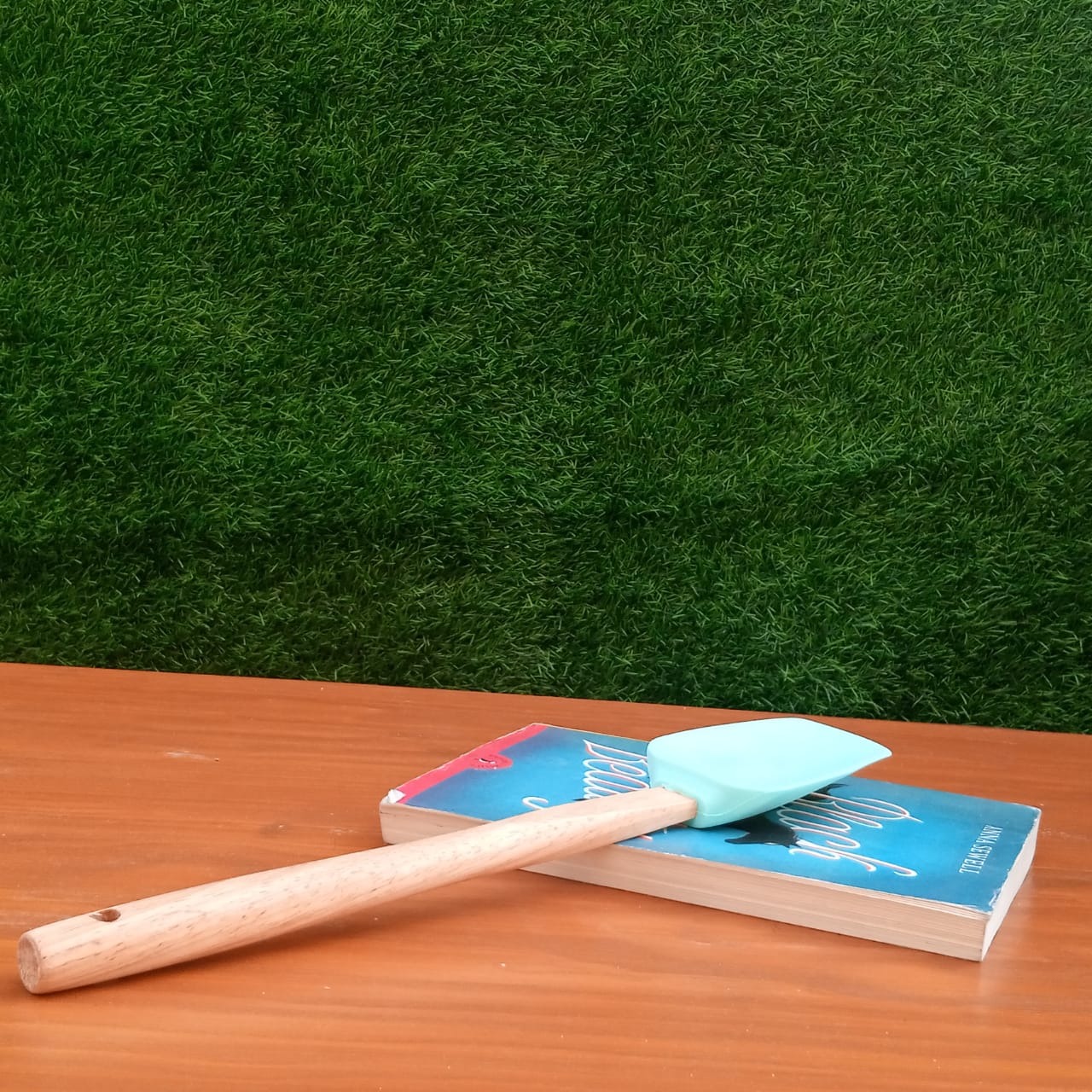 Simple Silicone Bamboo Spatula - waseeh.com
