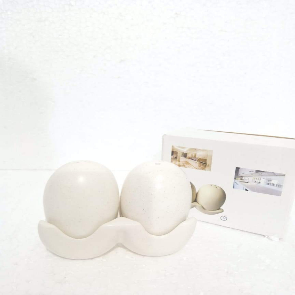 Eggy Salt & Pepper Set - waseeh.com