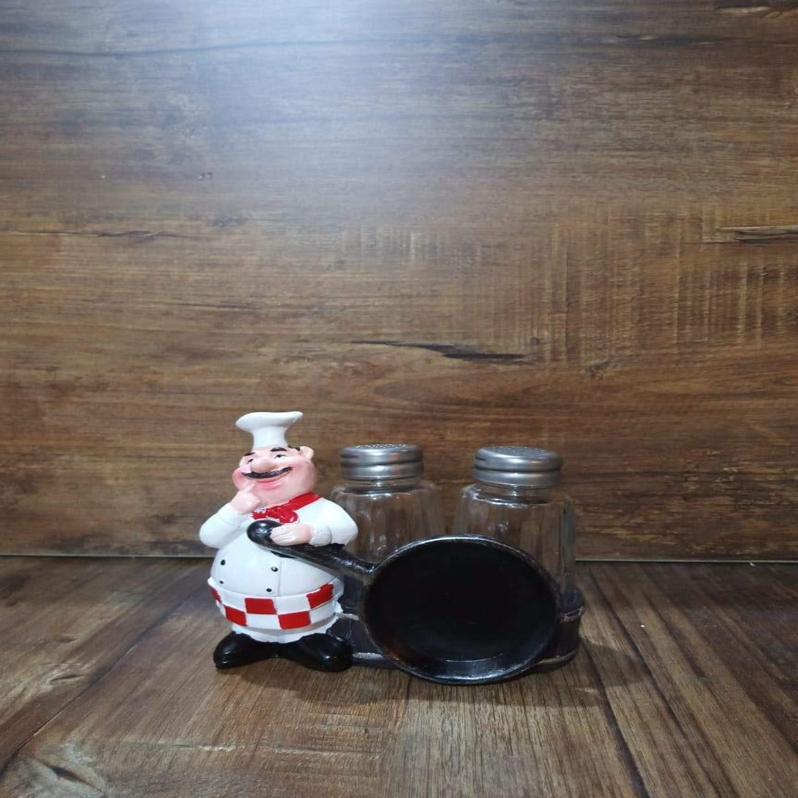 Salt and pepper Set (Shy Chef) - waseeh.com