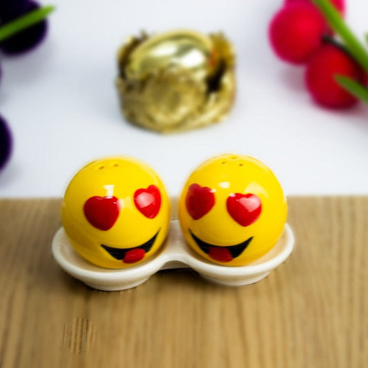 Salt and Pepper Set (Heart Eyes) - waseeh.com