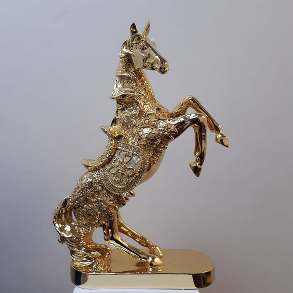 Resin Horse Statue - waseeh.com