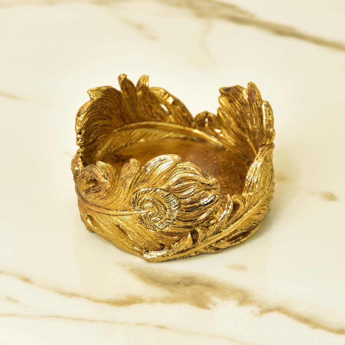 Foldy Leaf Ash Decor - waseeh.com