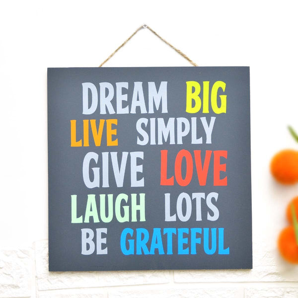 Wall "Dream Big" Caption Decor - waseeh.com