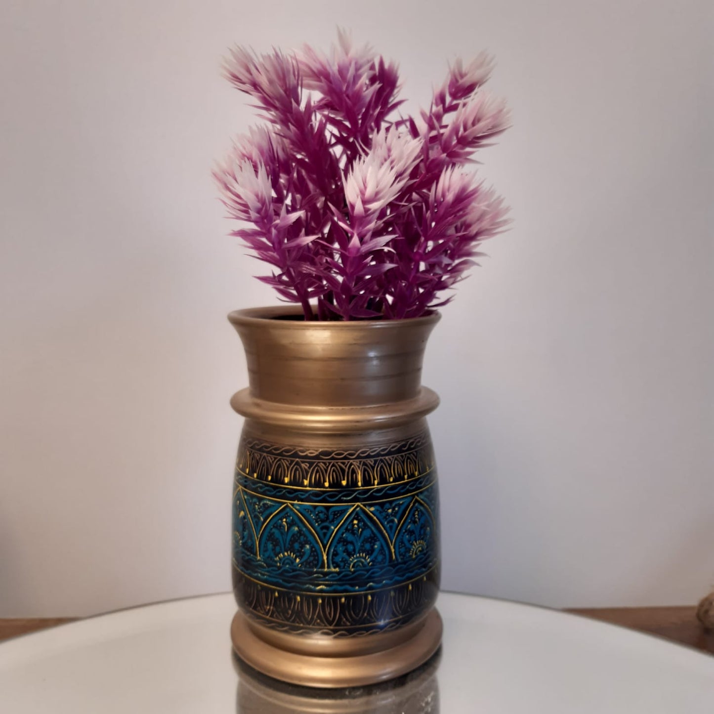 Hand Crafted Naqshi Flower Holder - waseeh.com