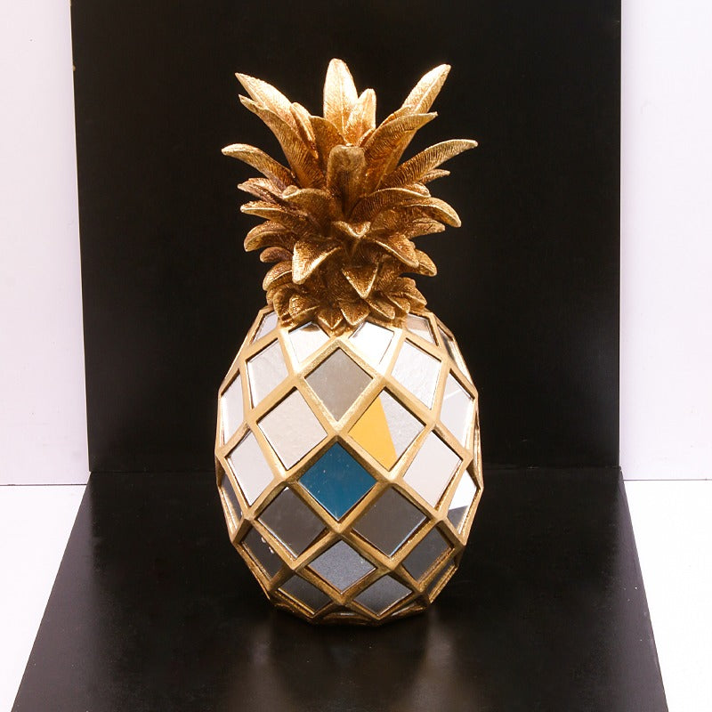 Pineapple Vase Statues - waseeh.com