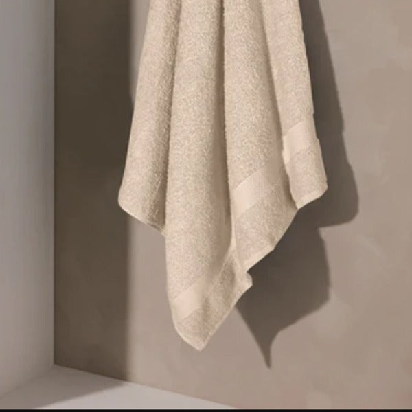 The Egyptian Combed Towel (Cream)