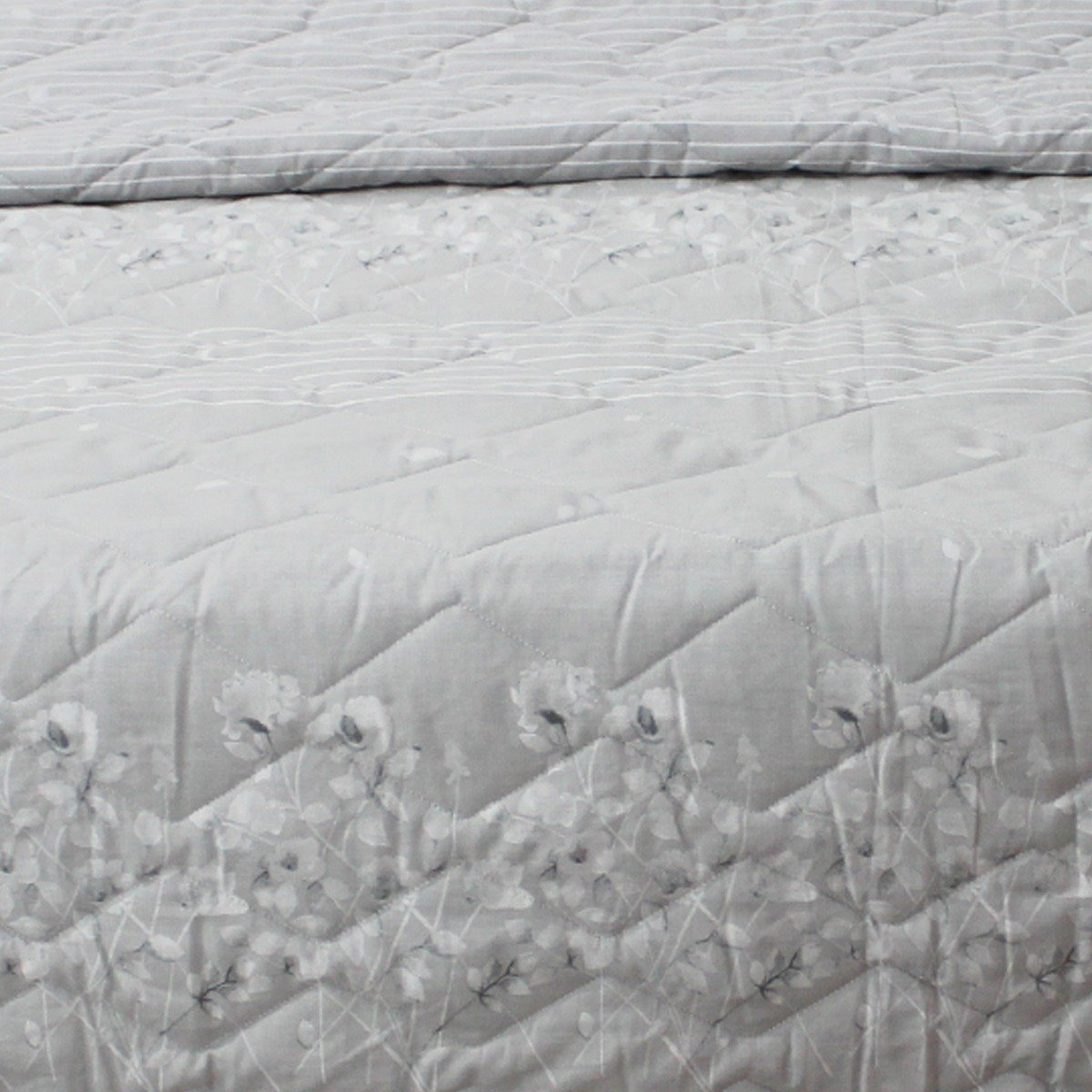 Victorian Floral - 6 Pieces Bed Spread Set - waseeh.com