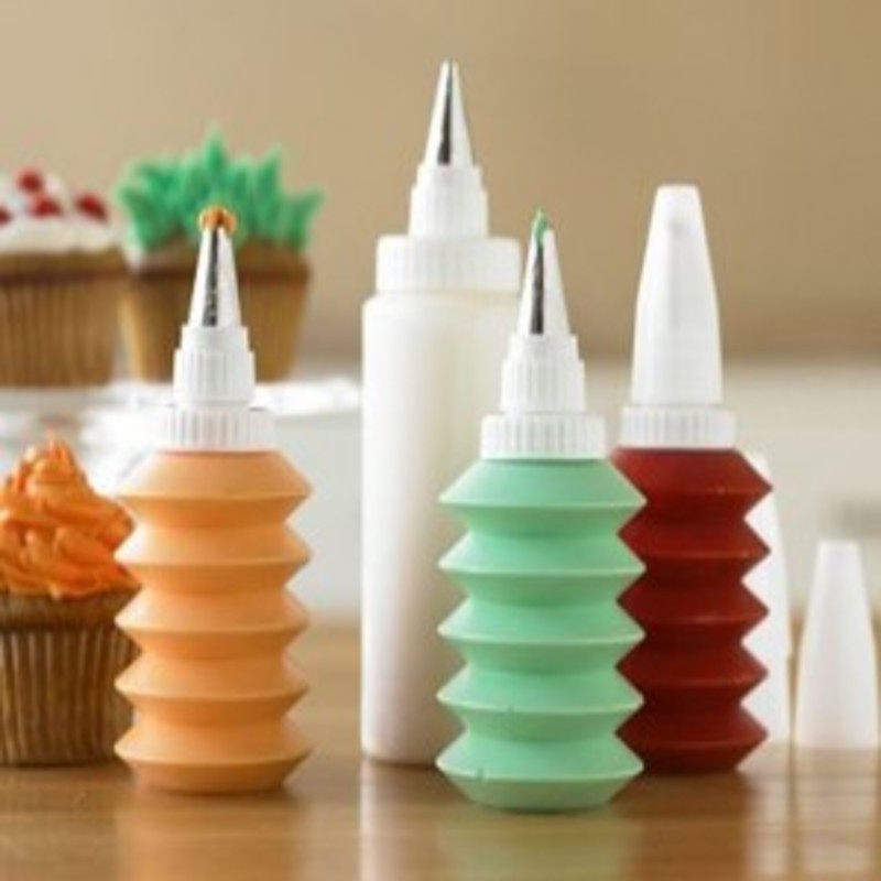 Cookie and Cupcake Decorator - waseeh.com