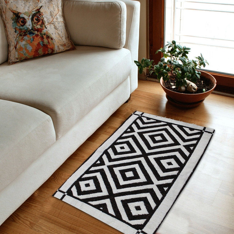 Rhombus - Hand-woven Woolen Rug - Double Seam - 2' x 3' - waseeh.com