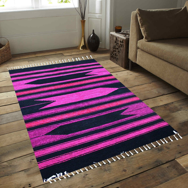 Geometric - Hand-woven Woolen Rug - Single Seam - 4' x 6' - waseeh.com