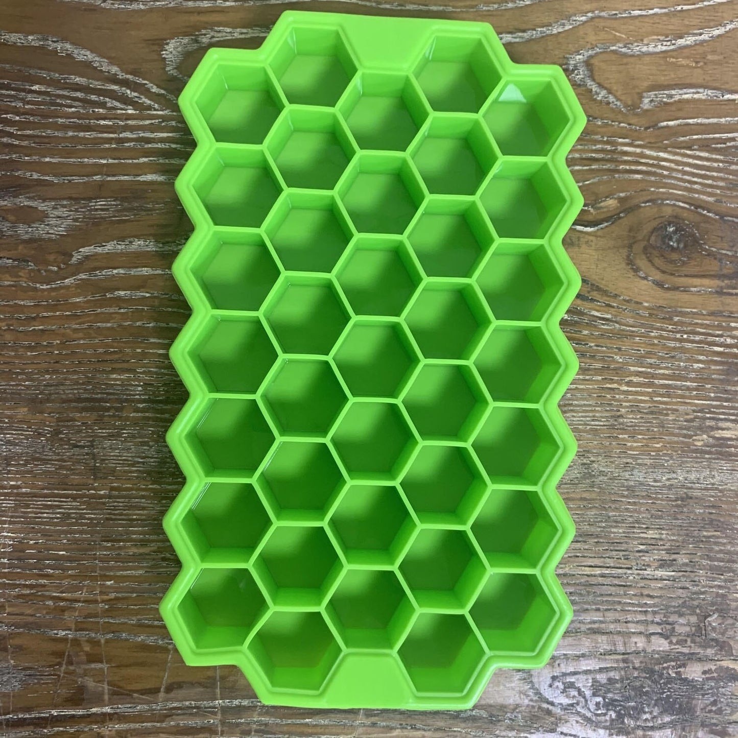 Honey comb ice tray - waseeh.com