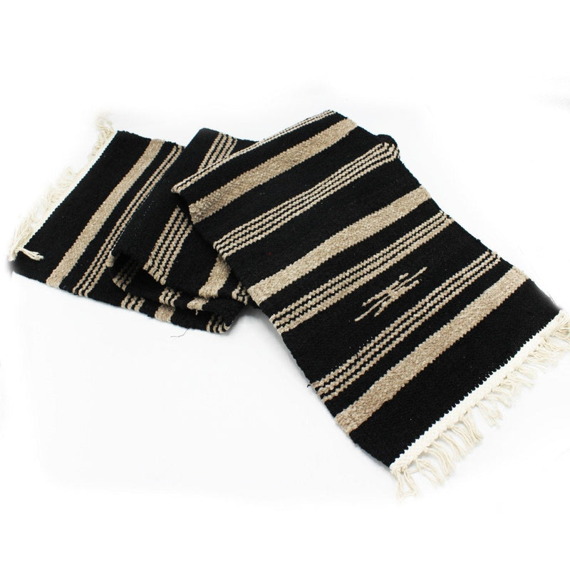 TABLE RUNNER 7 PCs SET - Woolen Patterned - waseeh.com