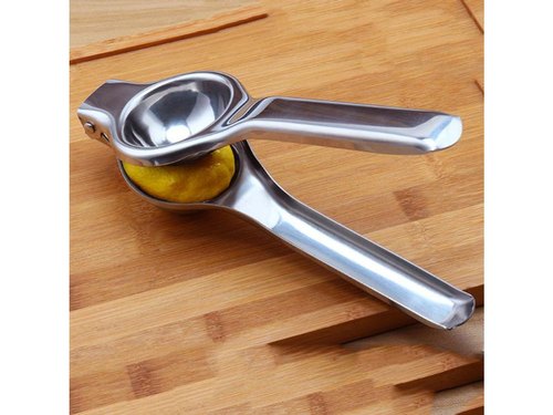 Action Lemon Squeezer - waseeh.com